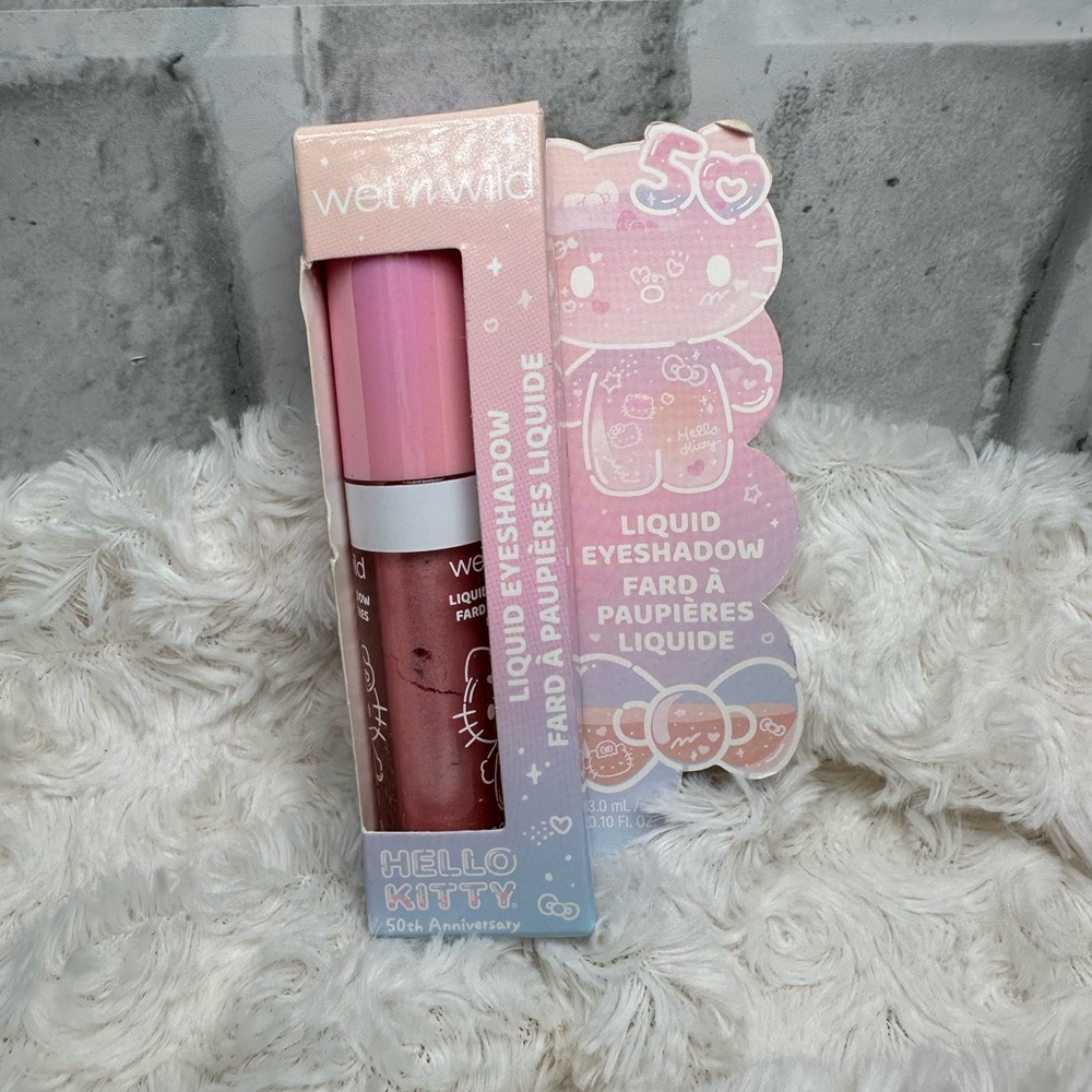 Hello Kitty Pink Bundle Gift Set - Picture 7 of 11